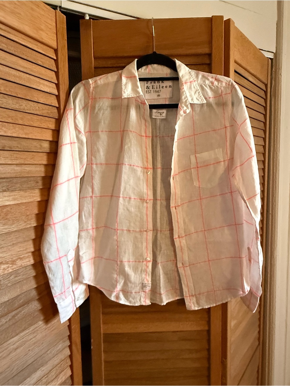Frank & Eileen White Linen Button-Down Shirt with Pink Windowpane